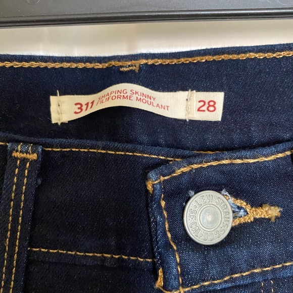 Levi’s 311 Shaping Skinny jeans. New with tags. - Picture 3 of 3